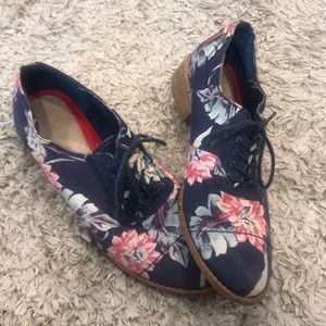 Women’s Floral Print GAP Shoes